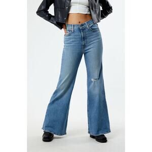 Levis Ribcage Bell Jeans Light Wash Blue Distressed Retro Womens Size W25 L28